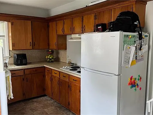 1439 Crawford Ave — Photo 10
