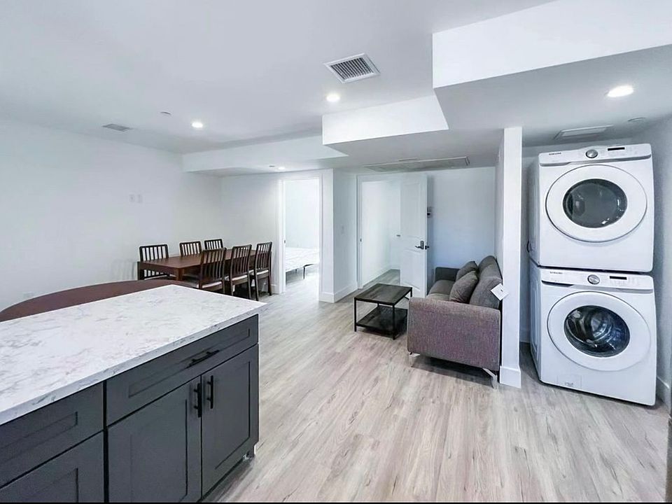 1st image of 1639 W 36th Pl #4