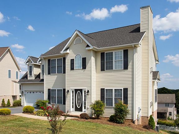 2nd image of 104 Shawn Cir