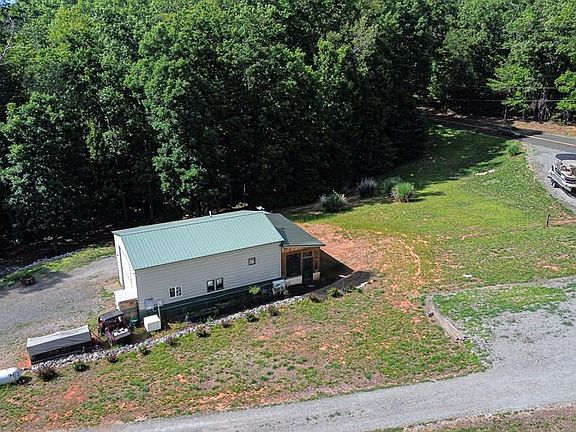 4th image of 4265 Goosepoint Rd