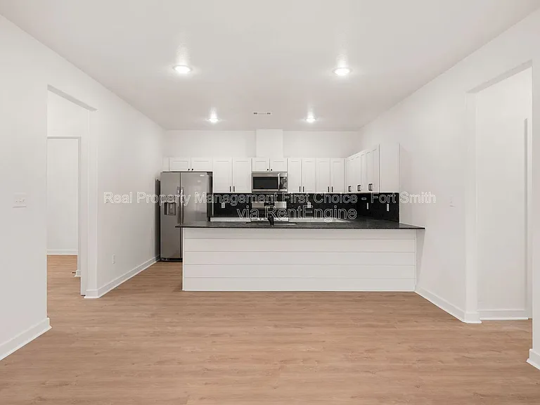 8826 Cantera Dr #B — Photo 15