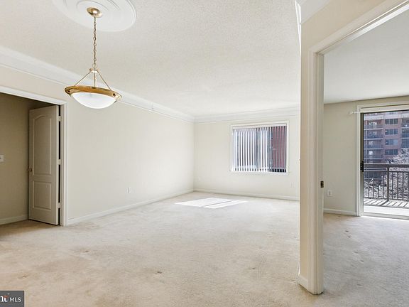 5th image of 901 N Monroe St APT 414