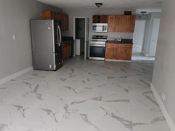 4th image of 5700 NW 28th St