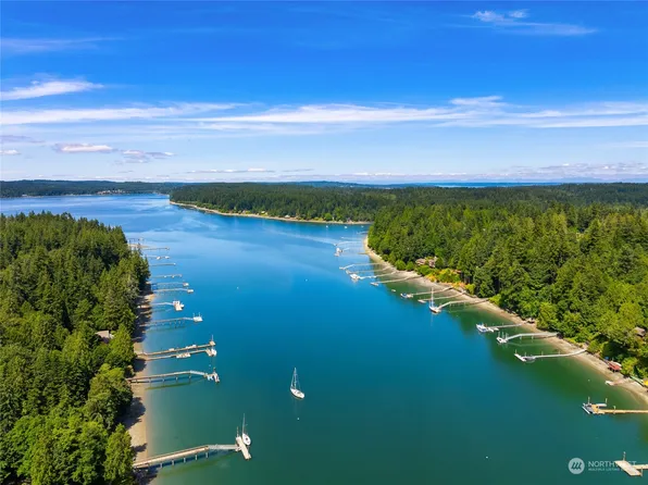 11700 Arrow Point Drive NE, Bainbridge Island, WA 98110