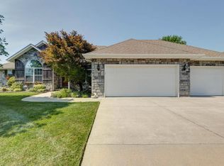 3829 W Eaglecrest St, Battlefield, MO 65619