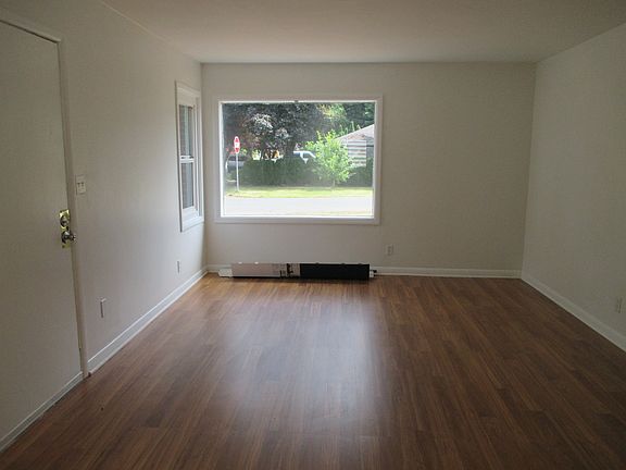 2nd image of 2538 21st Ave #0
