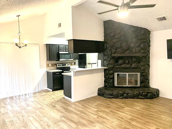 4th image of 17826 Glenmark Dr
