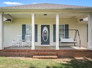 35 Ridgeline Dr, Fayetteville, TN 37334