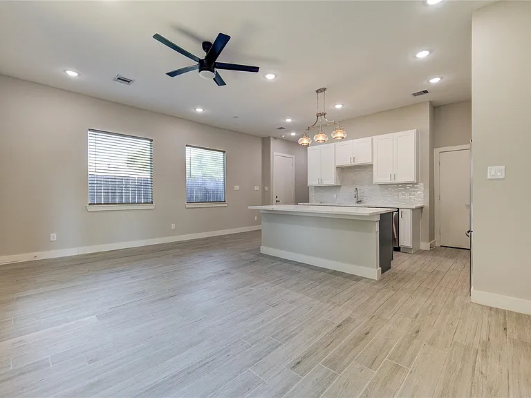 4536 Sunflower St — Photo 5