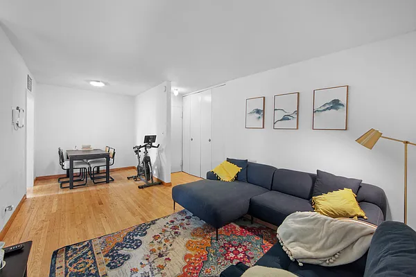 Rented by PocketBroker Inc | media 7