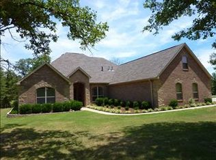 740 Deerwood Dr, Greenwood, AR 72936
