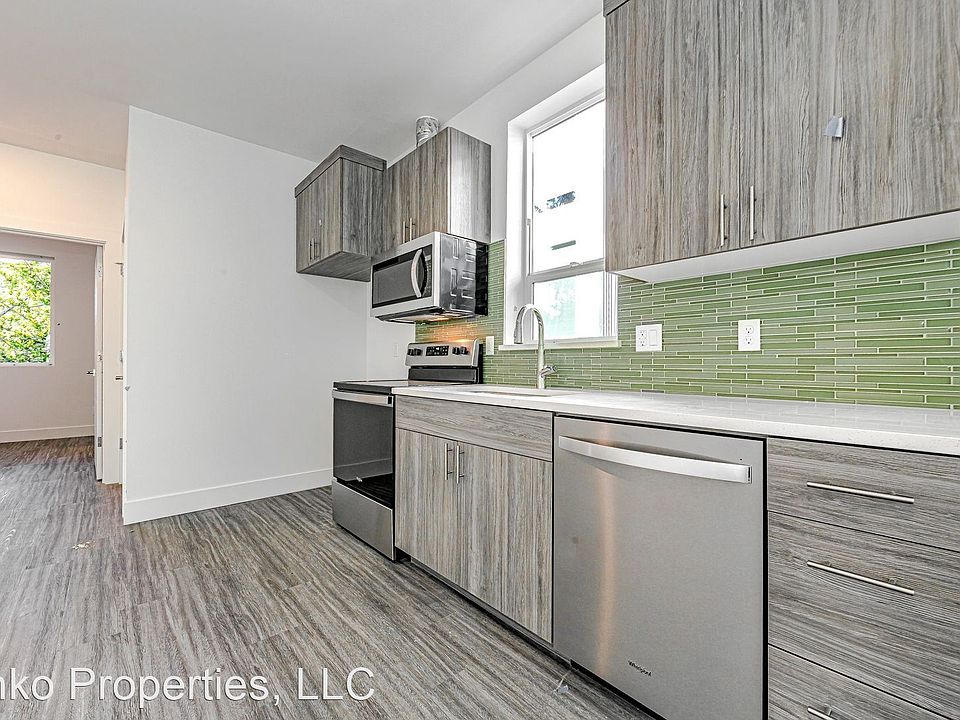 1st image of 4130 NE Garfield Ave #204