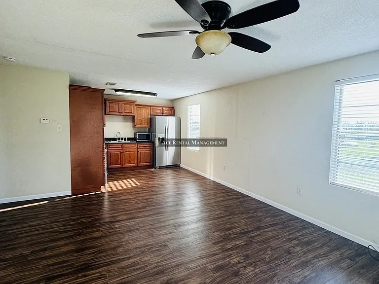 9865 Vernall Ln — Photo 3