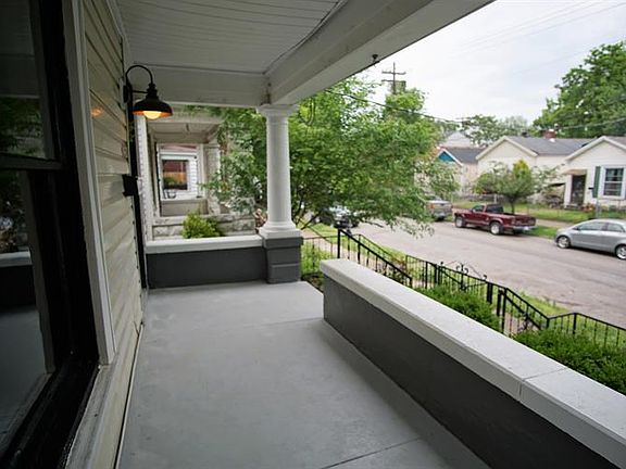 3rd image of 425 Camp St