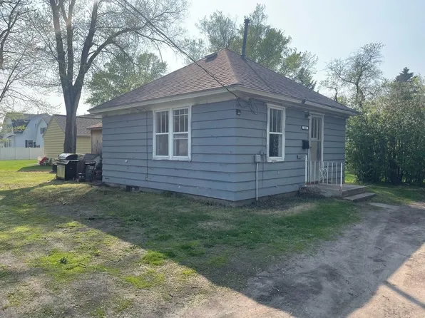 243 5th St SW, Perham, MN 56573