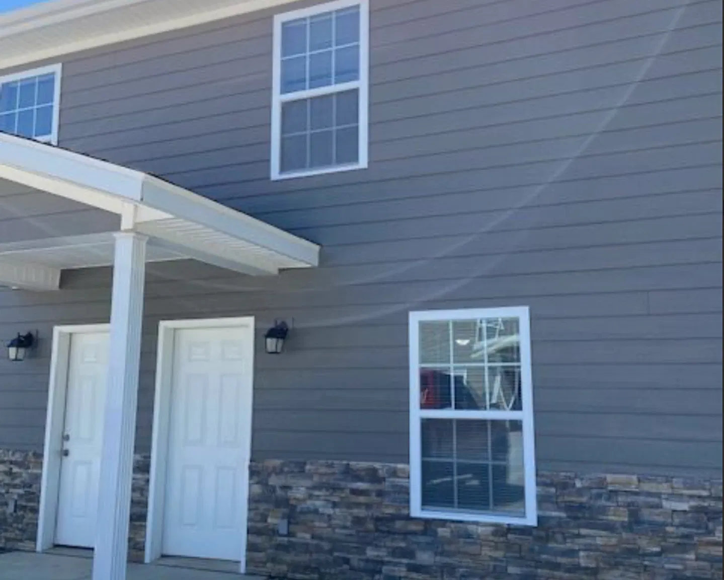 2612 Hickman Rd — Photo 2