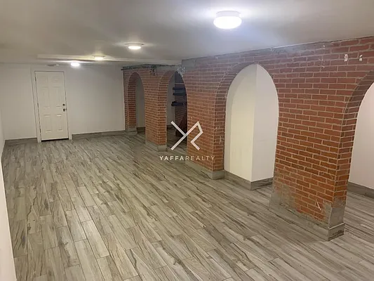 Rented by Yaffa Realty LLC | media 16