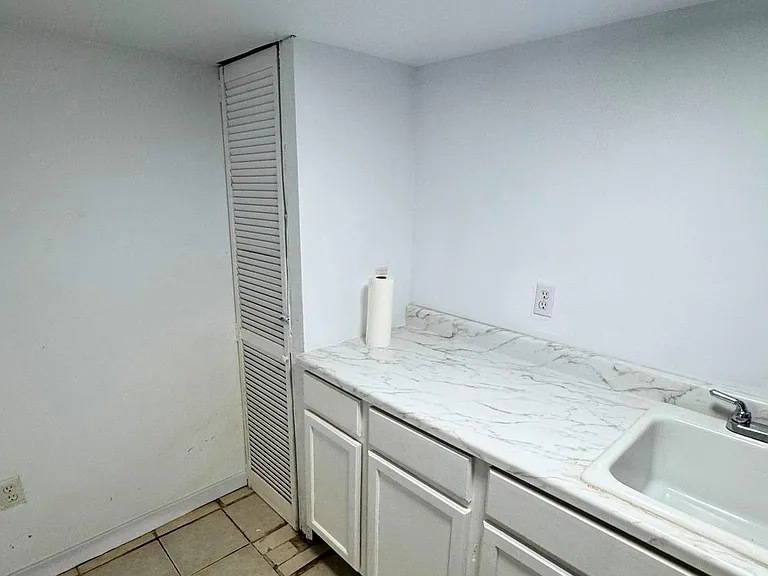 548 Radnor Ave — Photo 41