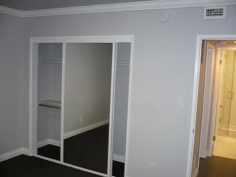 8634 Falmouth Ave — Photo 17