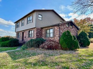 212 E James St, Homestead, PA