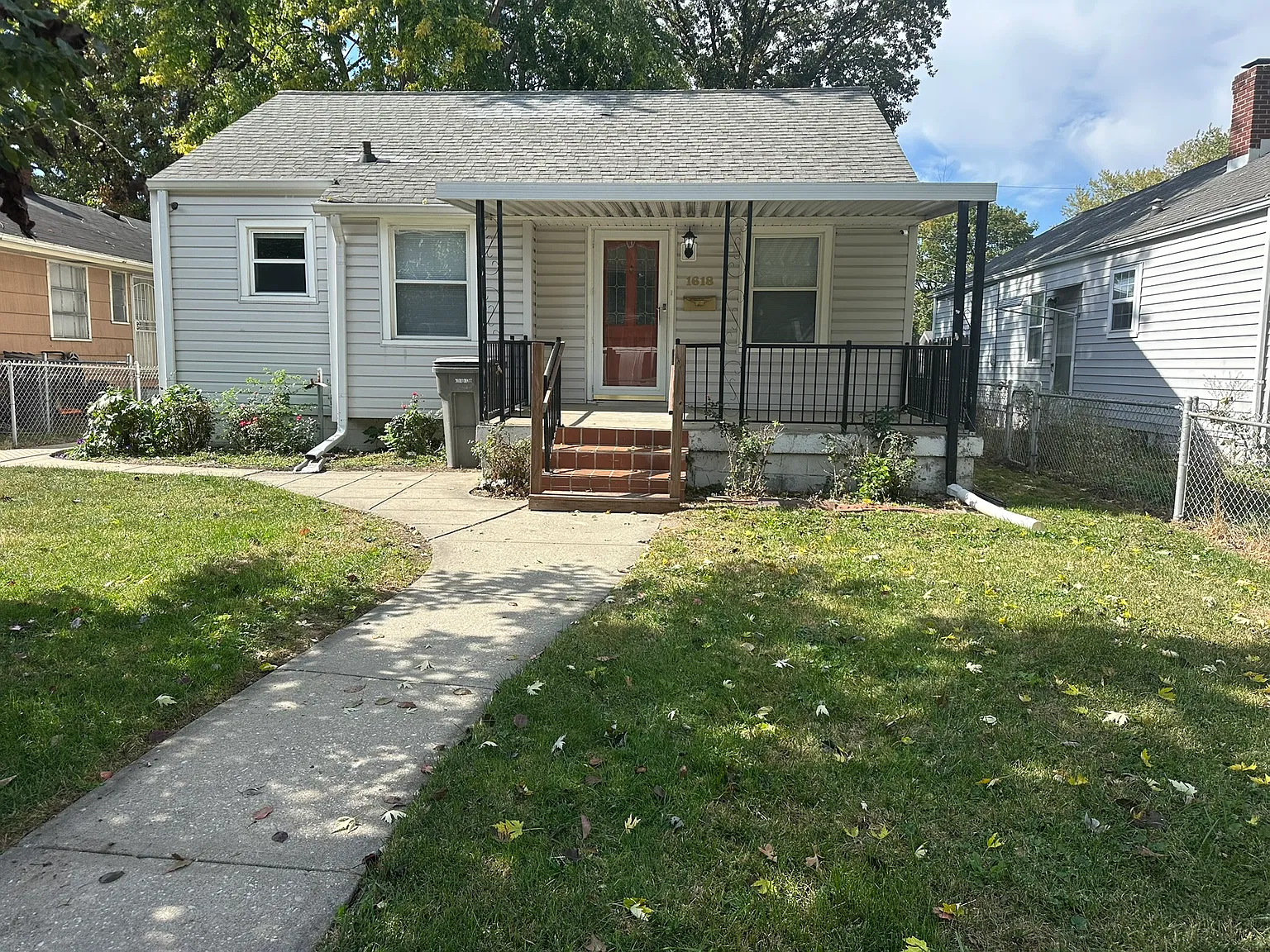 2 bed, 720 sqft, $1,225 — Photo 1