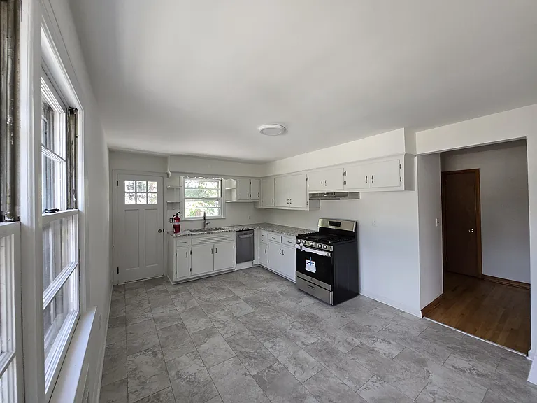 384 Delawanna Ave #2 — Photo 8