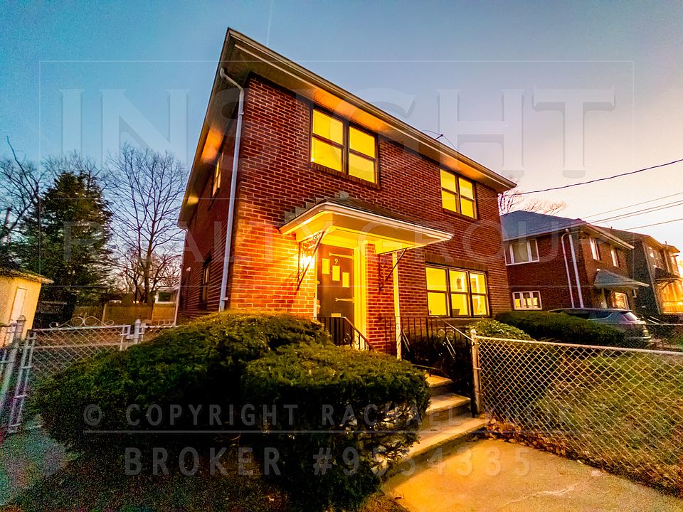 2nd image of 9 Jamaicaway Ct #1