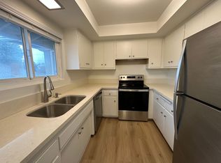 324 W Victoria St APT 4, Santa Barbara, CA 93101