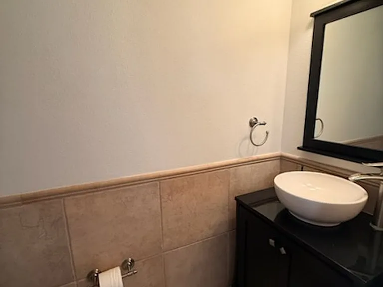 2237 Fletchers Point Cir — Photo 9