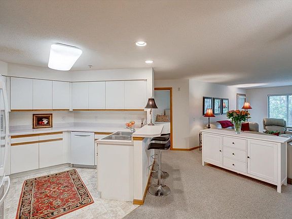 3rd image of 7201 Mid Town Rd APT 203