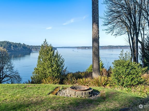 4th image of 3228 Cove Lane NW