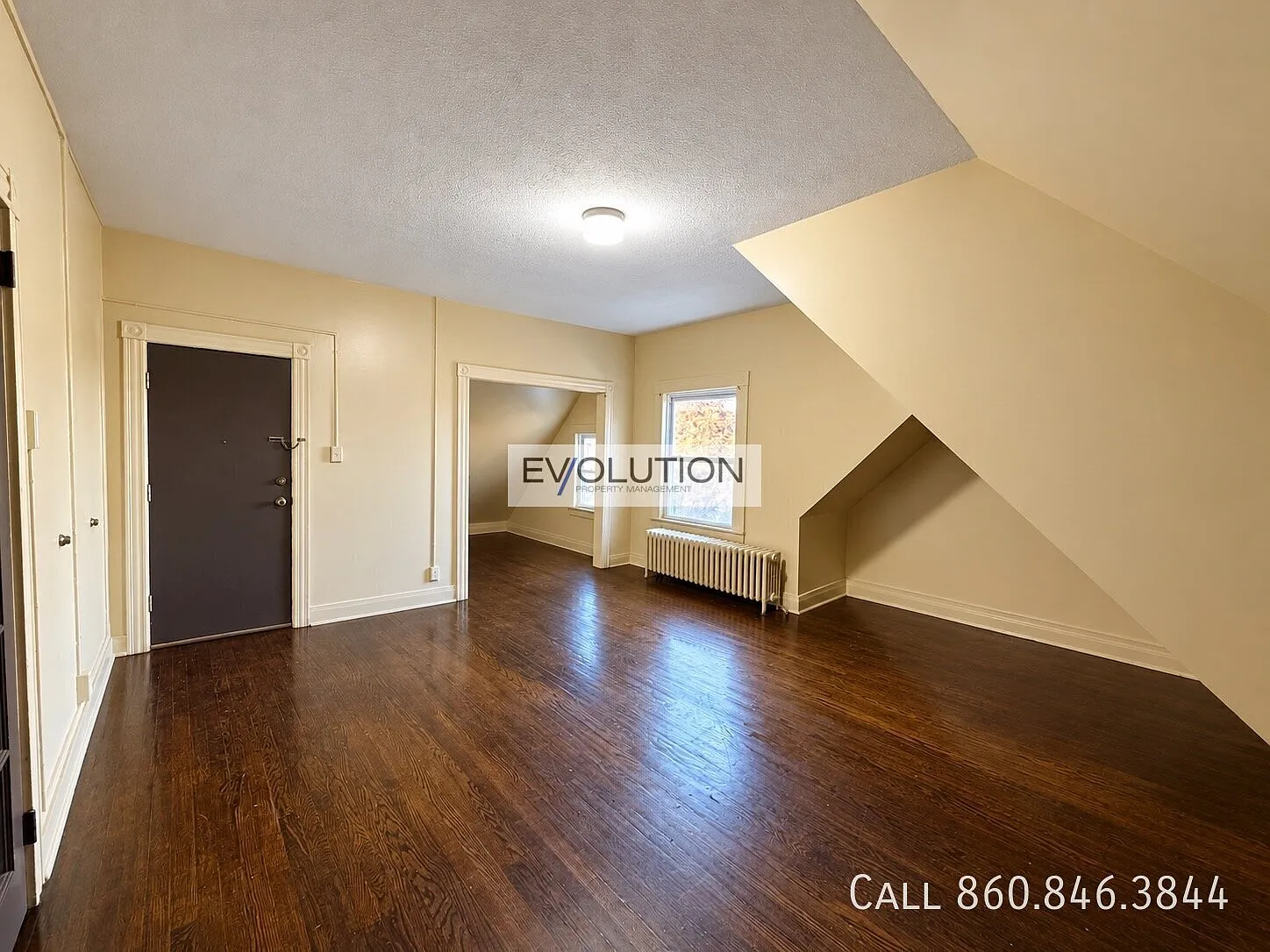 2 bed, 1100 sqft, $1,600 — Photo 1