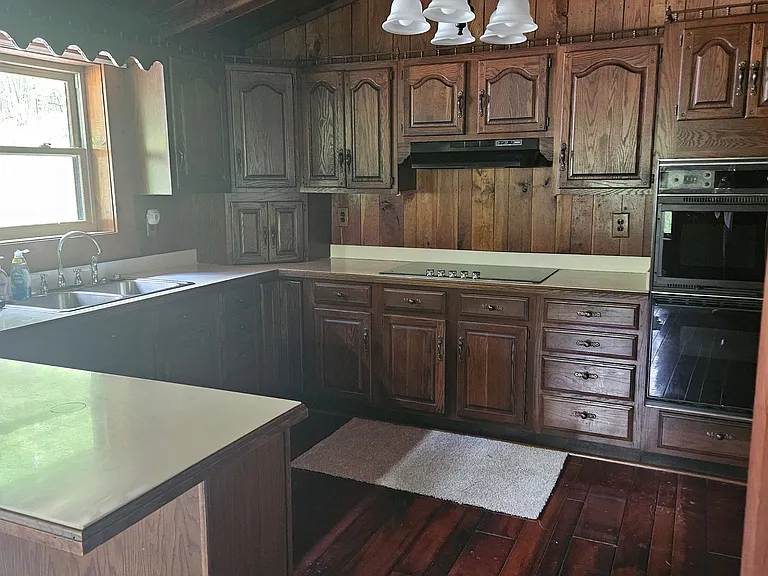 3274 Swans Rd NE — Photo 9