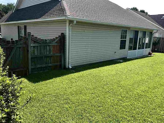 5th image of 305 Mirabelle Dr