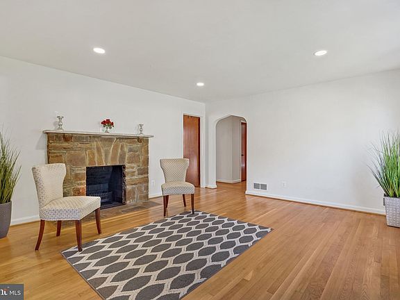 4th image of 5322 26th St N