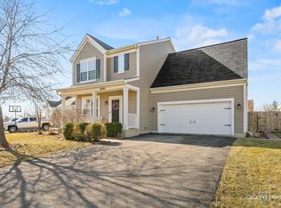 2441 Montclair Ln, Montgomery, IL 60538