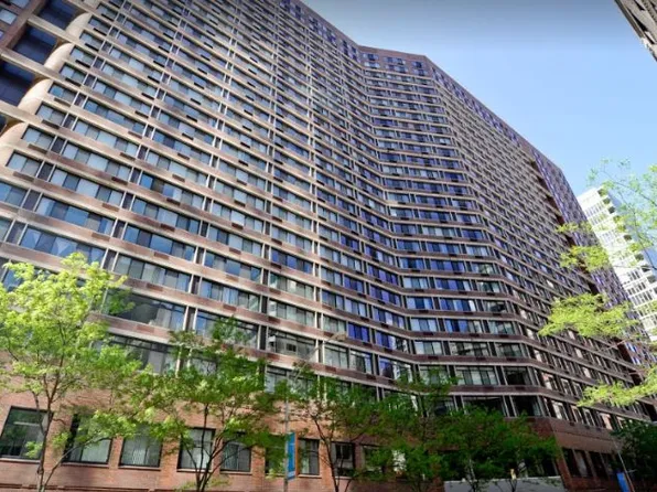 211 E Ohio St, Chicago, IL