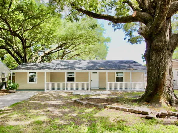 1232 Hawthorne Cir, Hanahan, SC 29410