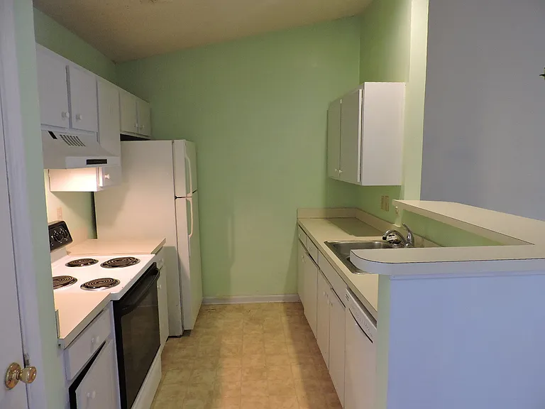 118 Village Ct — Photo 5