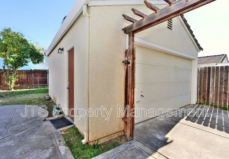 6620 Verandah Ct — Photo 51