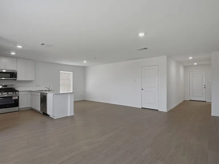 2536 Farrier Ln — Photo 5