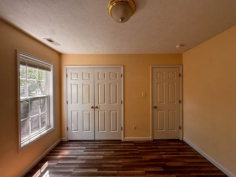 118 Jefferson Dr — Photo 12