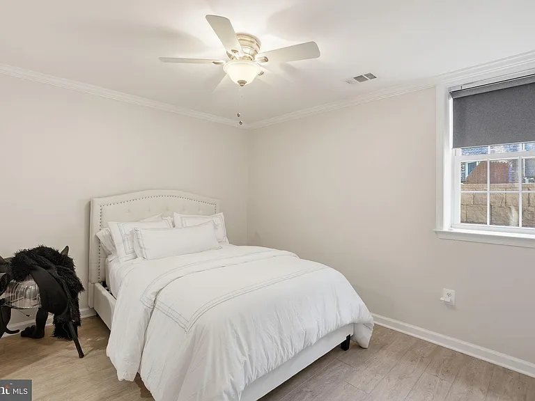 2528 S Walter Reed Dr #5 — Photo 9