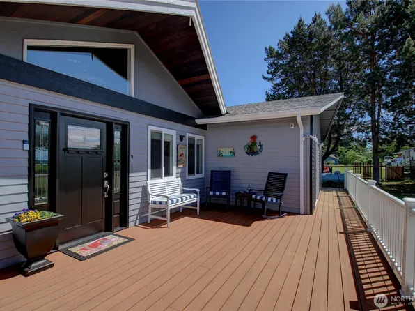 793 Starwana Court, Oak Harbor, WA 98277