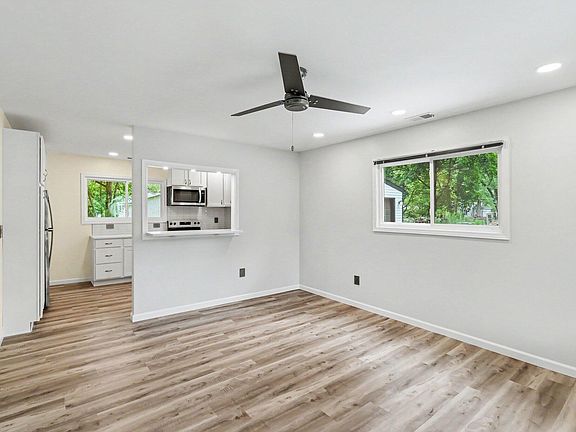 4th image of 709 11th St