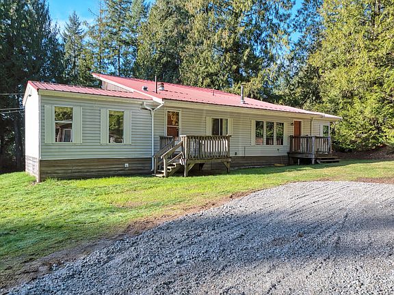 5th image of 7103 Sechelt Inlet Rd