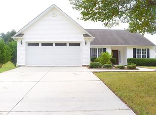 7010 Hill N Dale Dr, Kernersville, NC 27284