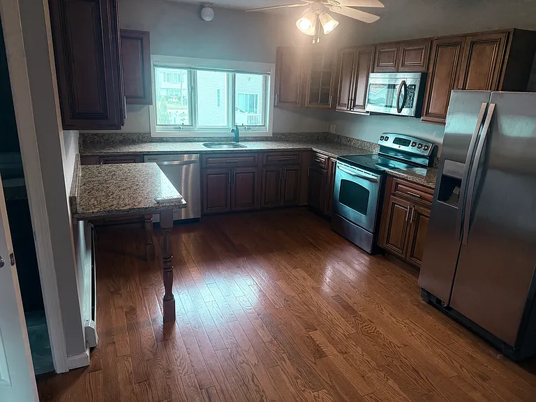 68 Uxbridge St #2 — Photo 7