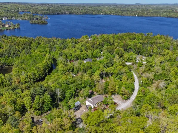 82 Lazy River Rd, Lunenburg, NS B4V 6B4