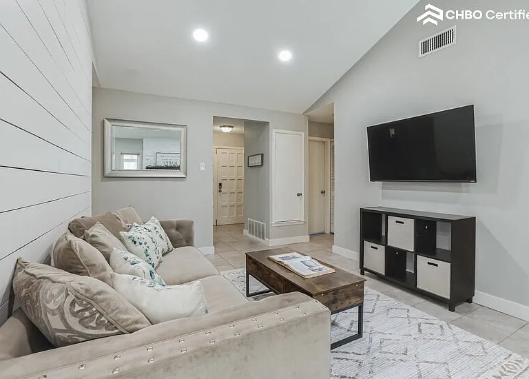 14319 Briartrail St — Photo 4